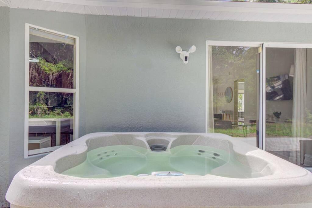 Hot Tub, Breakfast, Game Room, & Close To Beaches North Port Zewnętrze zdjęcie